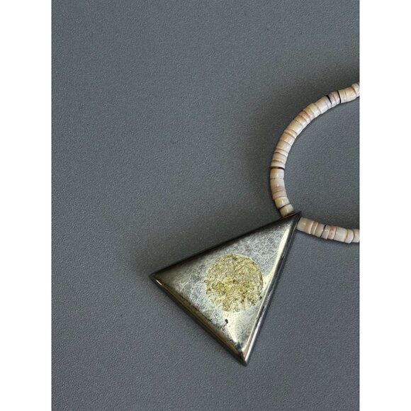 Vintage Shell Heishi Necklace Triangle Inlay Pendant 17 Inch Natural Materials - Picture 8 of 8